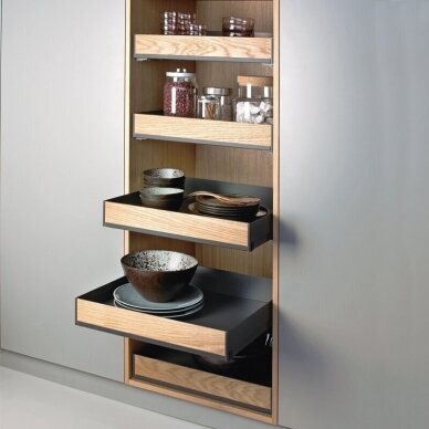 "EXTENDO" shelves for a closet with "FIORO"