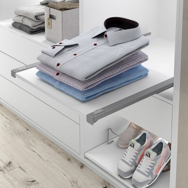 Pull-out shelf set