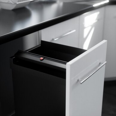 Built-in recycling bin for recyclable waste 1